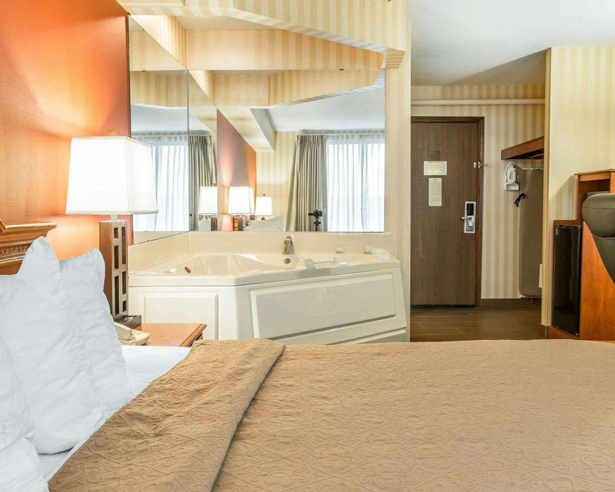 Quality Inn Gaylord Eksteriør bilde