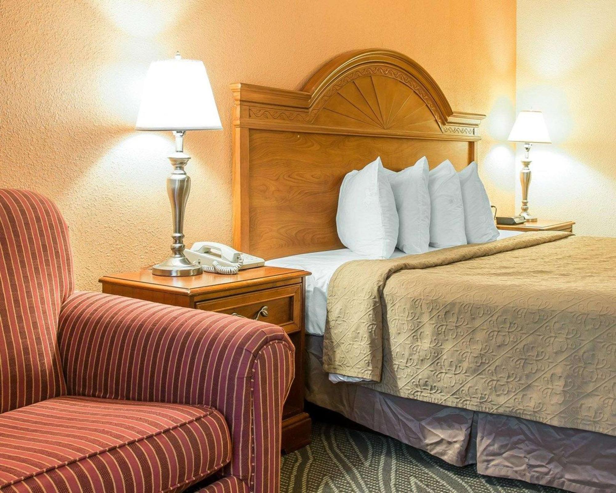 Quality Inn Gaylord Eksteriør bilde