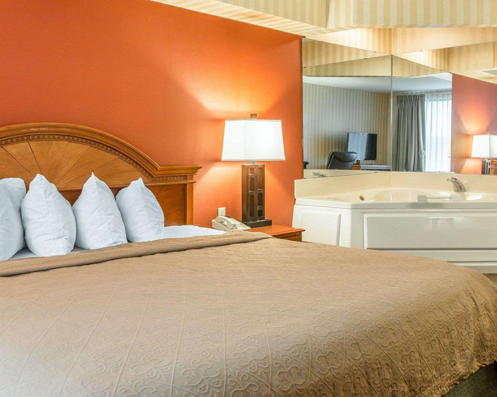 Quality Inn Gaylord Eksteriør bilde